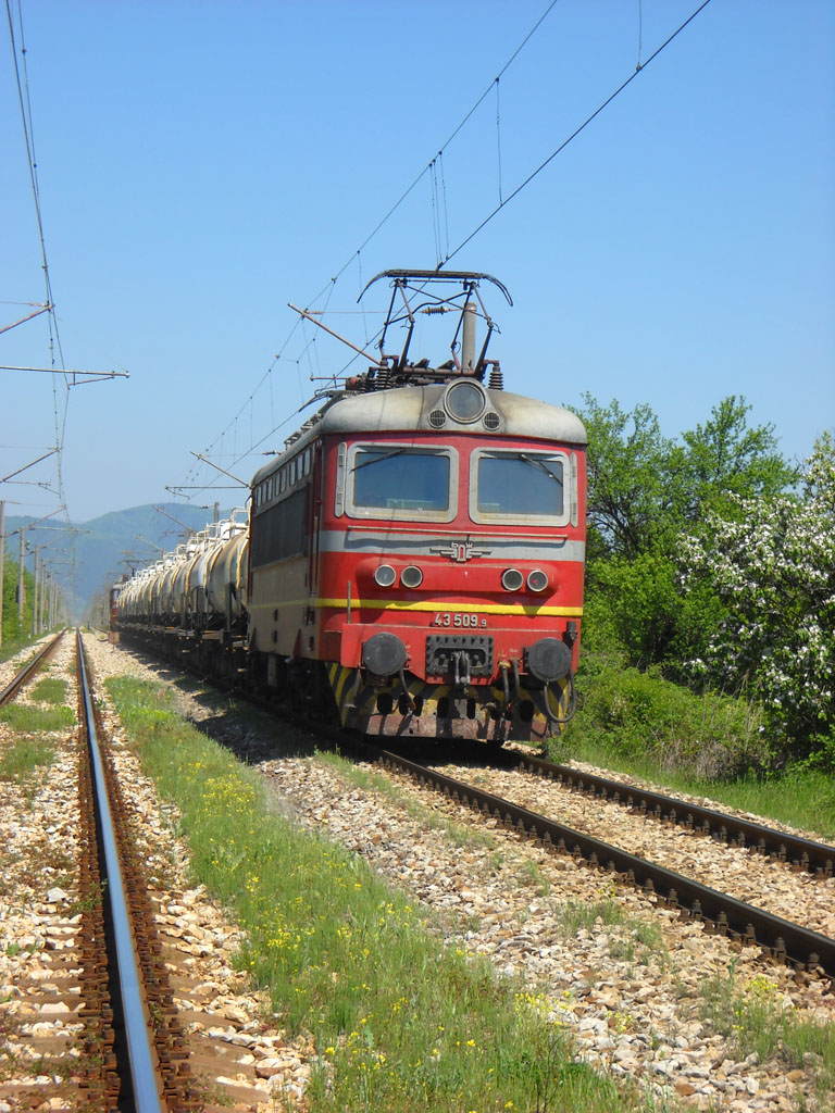 43.509 като бутащ локомотив 