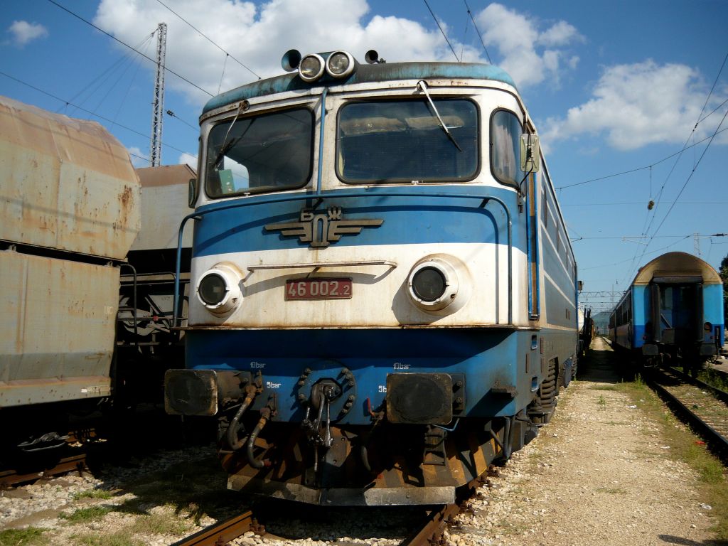 Красивата 46002